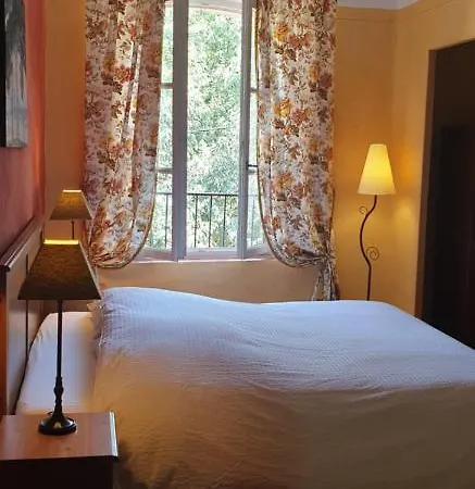 La Cordeline Bed & Breakfast *